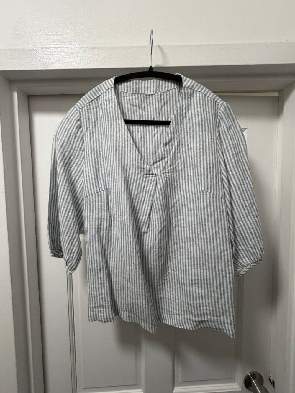 Lintico V-Neck Blouse